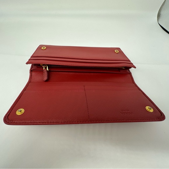 AUTHENTIC PRADA FIERY RED LARGE SAFFIANO LEATHER WALLET - Picture 15 of 16